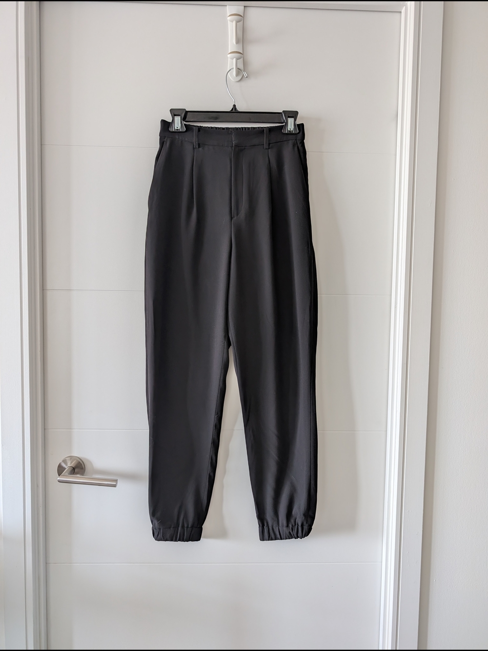Uniqlo Black Jogger Dress Pant